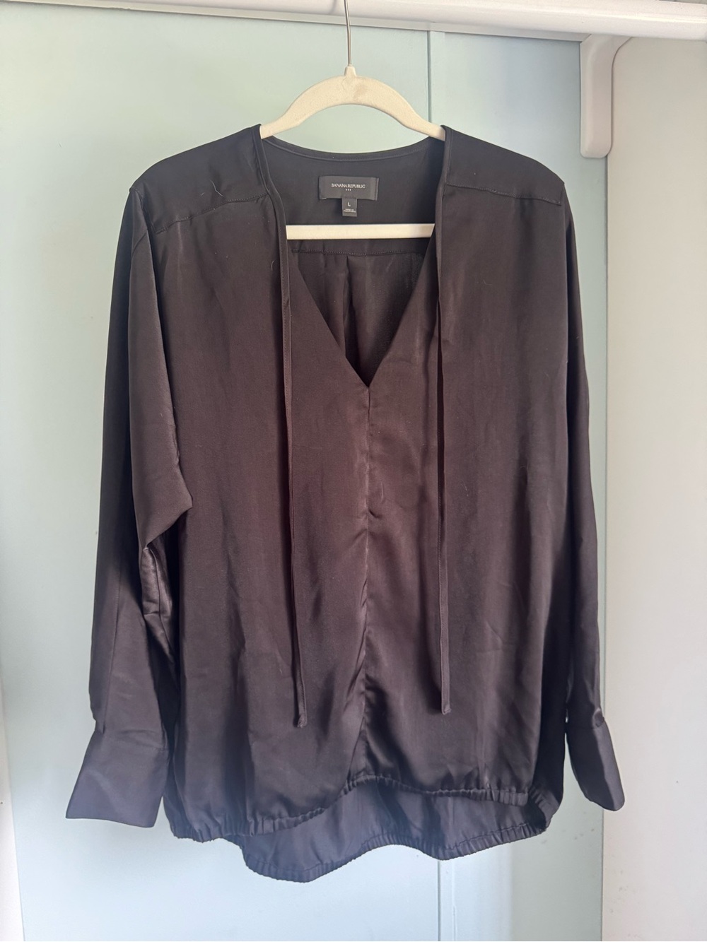 Banana Republic Black V-Neck Tie-Front Long Sleeve Tunic Top
